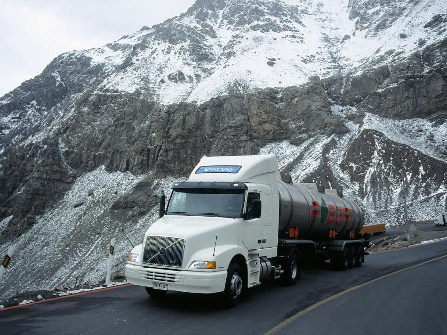  Volvo NH 4x2 1996 года  (фото 8 из 10)